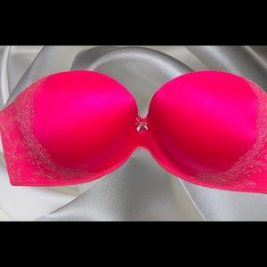 Victoria’s Secret Bombshell Bra • 38D hot pink strapless